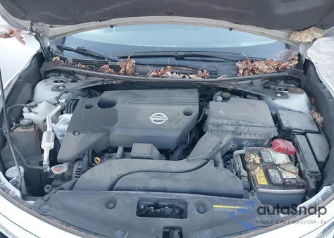 2015 Nissan Altima 2.5/2.5 S/2.5 Sl/2.5 Sv из США, поврежденный, VIN 1N4AL3AP5FC273246